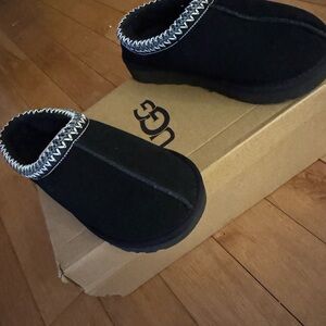 UGG Black Tasman Slippers